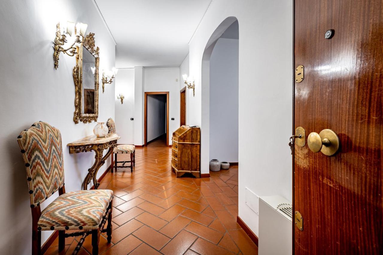 Yid Elegant Apt With Garage 佛罗伦萨 外观 照片