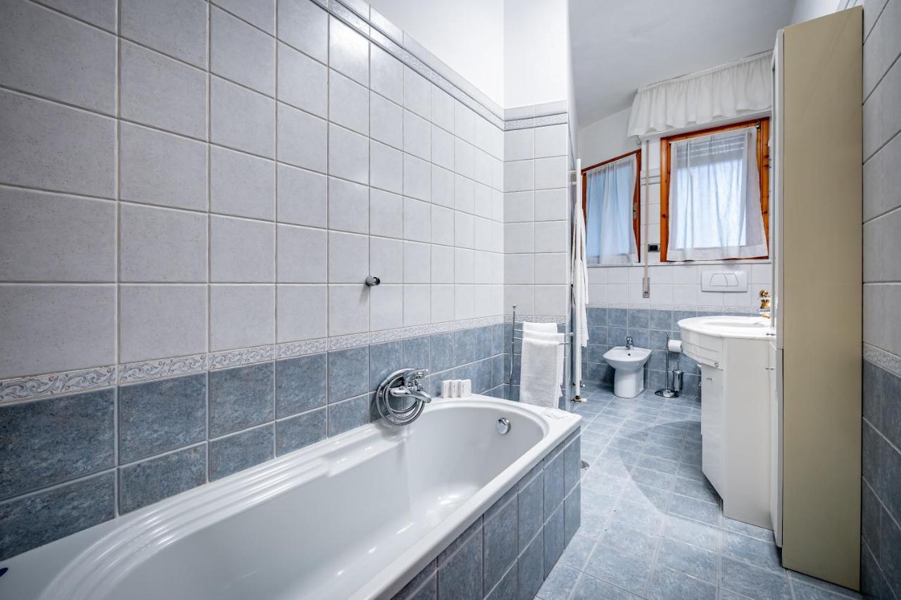 Yid Elegant Apt With Garage 佛罗伦萨 外观 照片